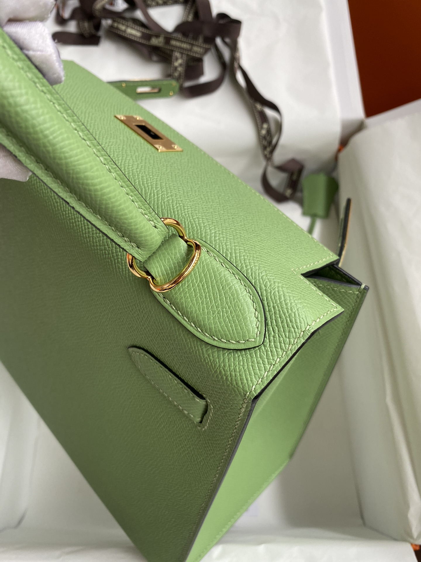 Hermes Kelly 28cm Handbag Shoulder Bag in Green Kiwi Epsom Leather